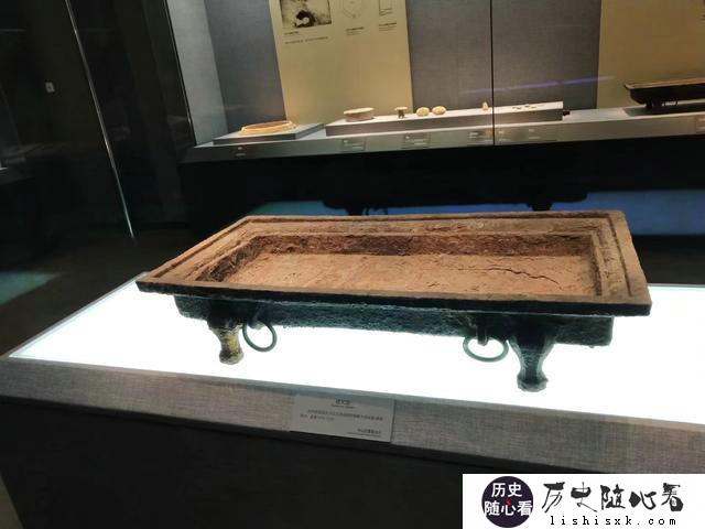 夏日甜蜜亲密的水果分享之恋